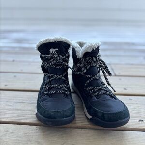 Sorel Black Boots with White Faux Fur